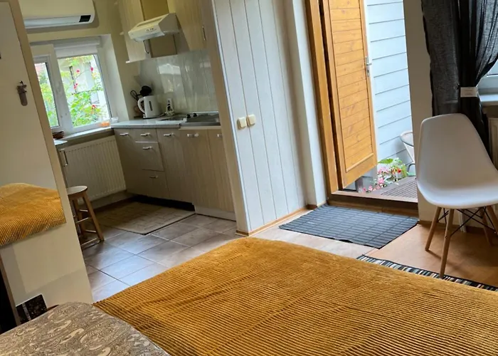 Apartment Center Hause